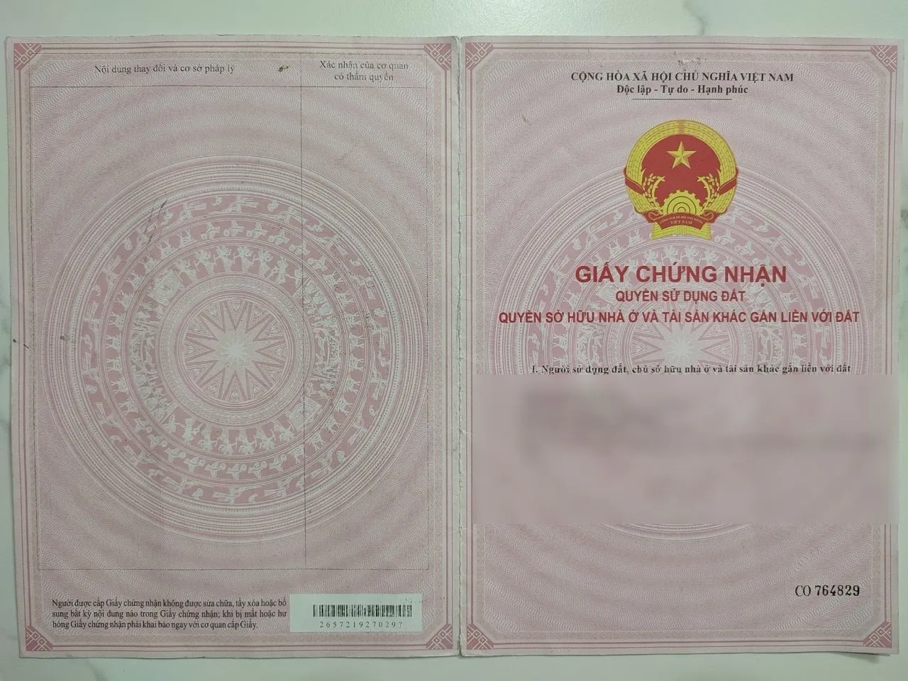 Ảnh sổ đỏ một lô đất, thông tin cá nhân đã được che